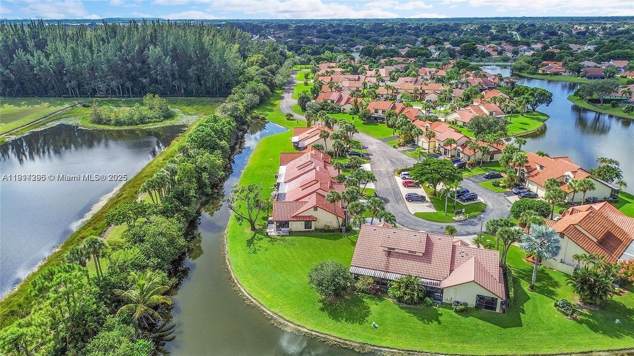 For Rent: $2,850 (2 beds, 2 baths, 1109 Square Feet)