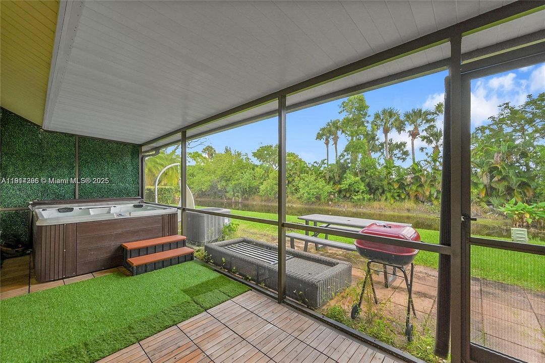 For Rent: $2,850 (2 beds, 2 baths, 1109 Square Feet)