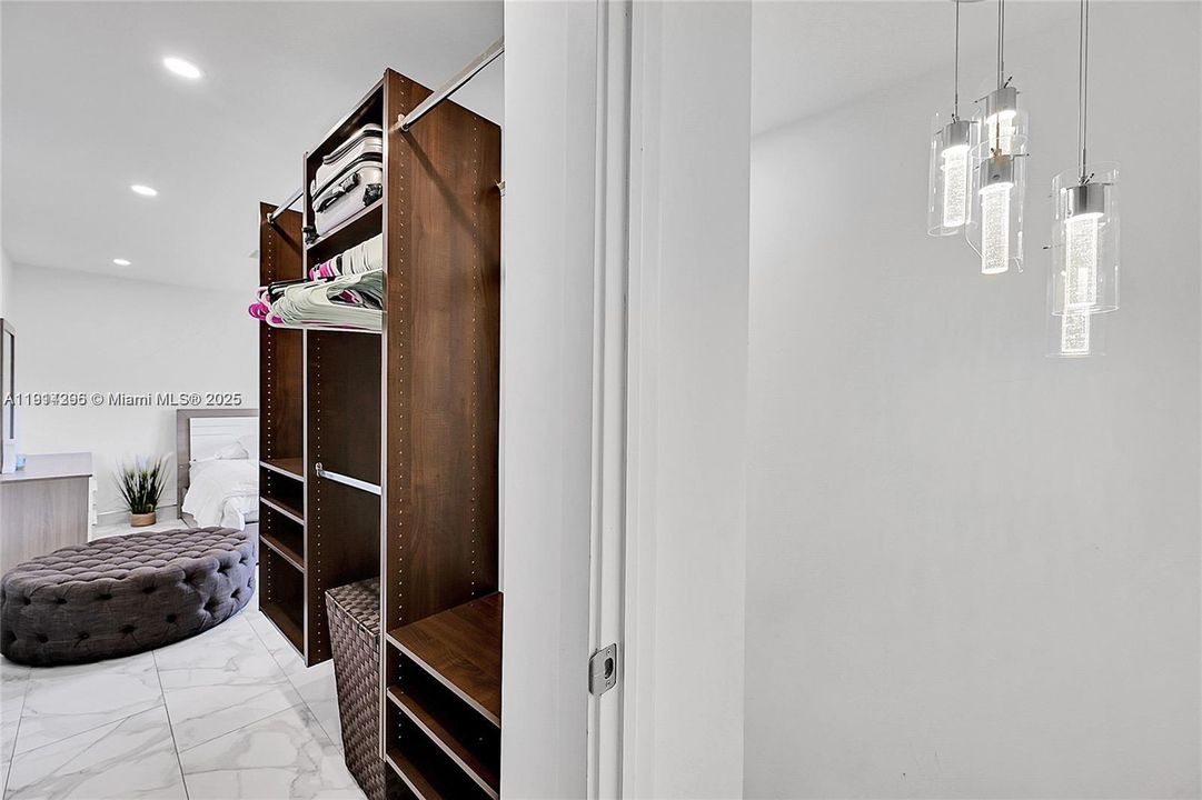 For Rent: $2,850 (2 beds, 2 baths, 1109 Square Feet)