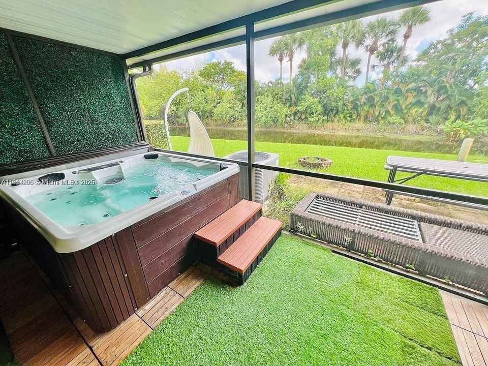 For Rent: $2,850 (2 beds, 2 baths, 1109 Square Feet)