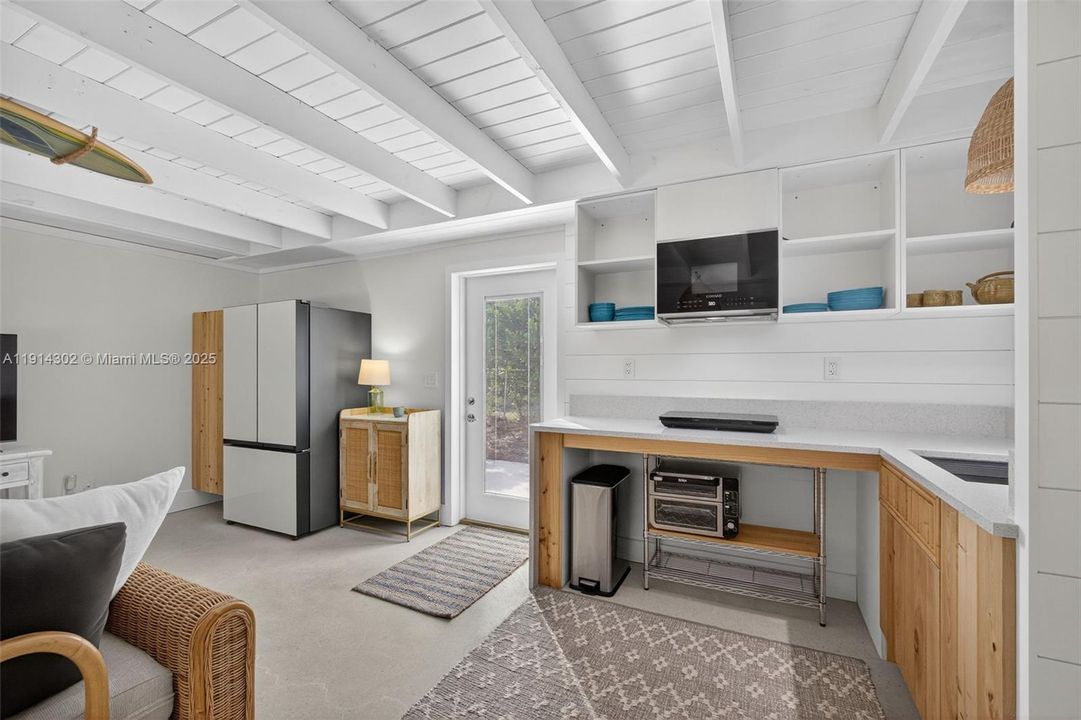 For Rent: $4,000 (1 beds, 1 baths, 480 Square Feet)