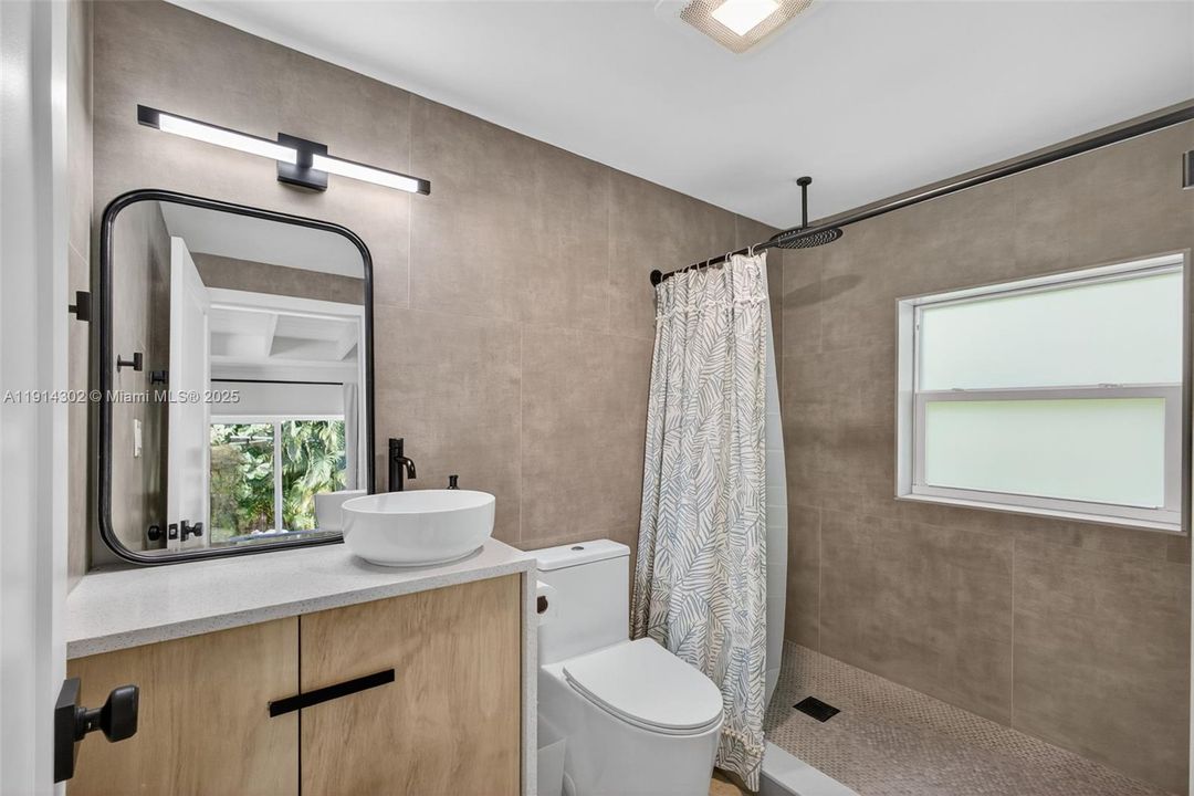 For Rent: $4,000 (1 beds, 1 baths, 480 Square Feet)