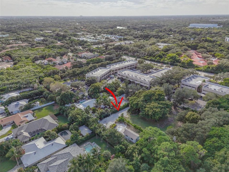 For Rent: $4,000 (1 beds, 1 baths, 480 Square Feet)