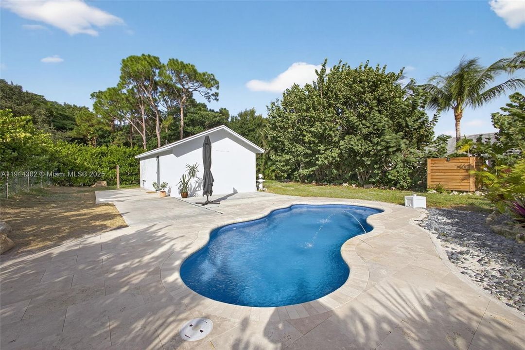 For Rent: $4,000 (1 beds, 1 baths, 480 Square Feet)