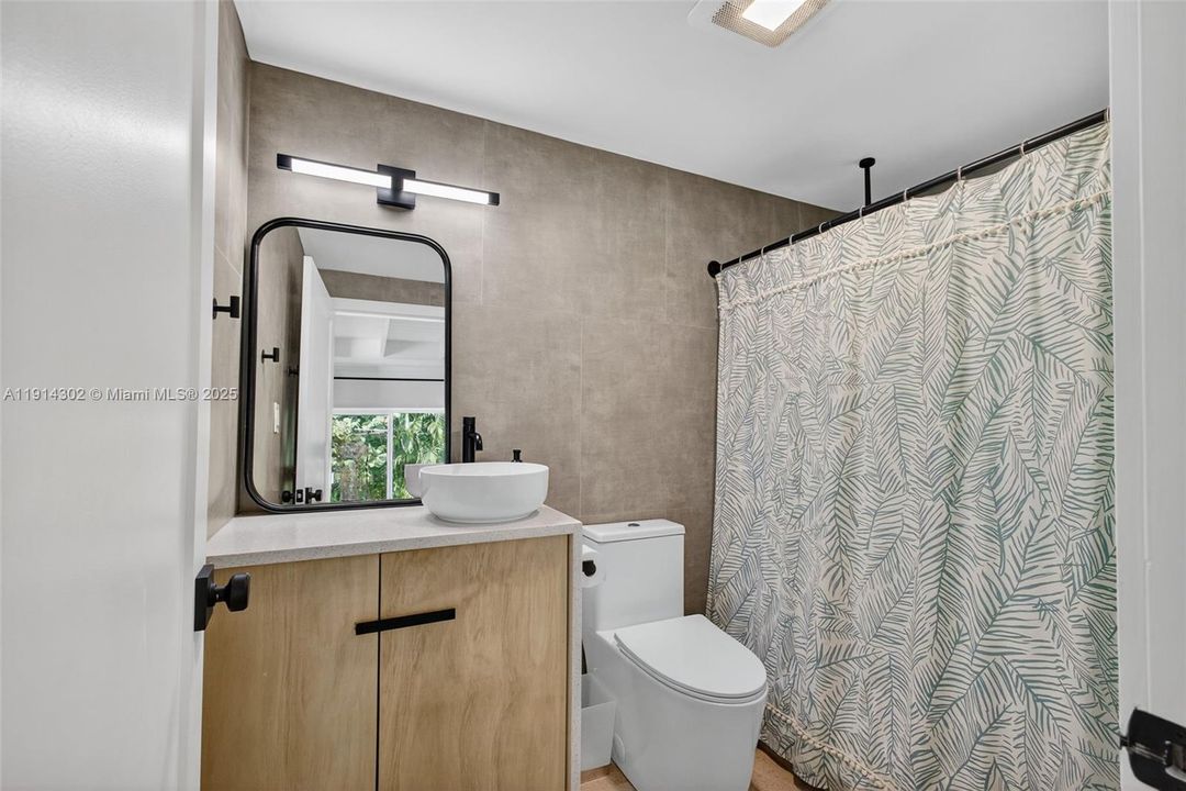 For Rent: $4,000 (1 beds, 1 baths, 480 Square Feet)