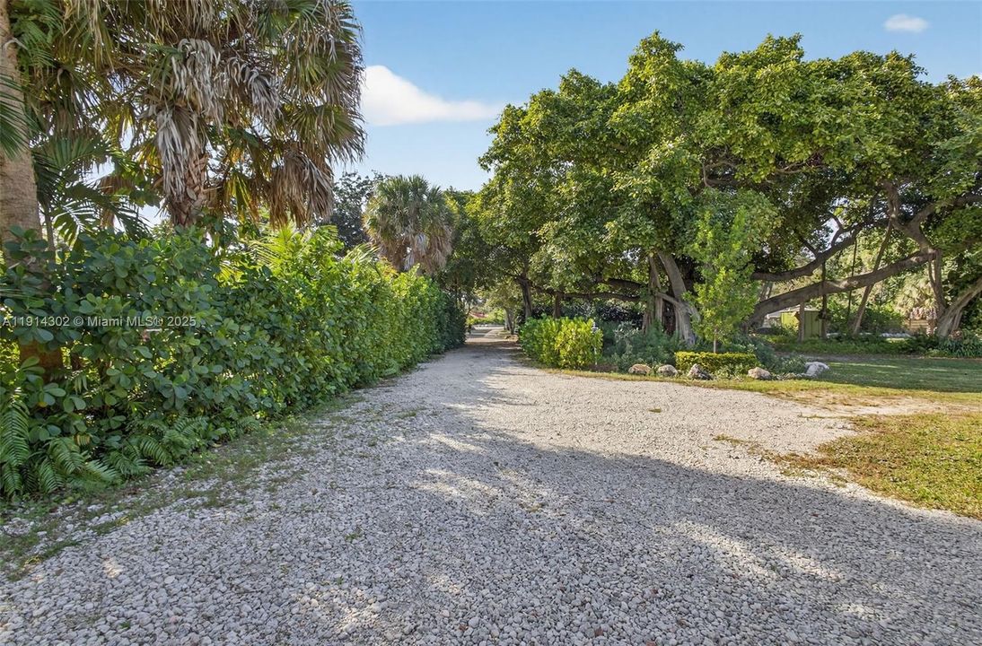 For Rent: $4,000 (1 beds, 1 baths, 480 Square Feet)