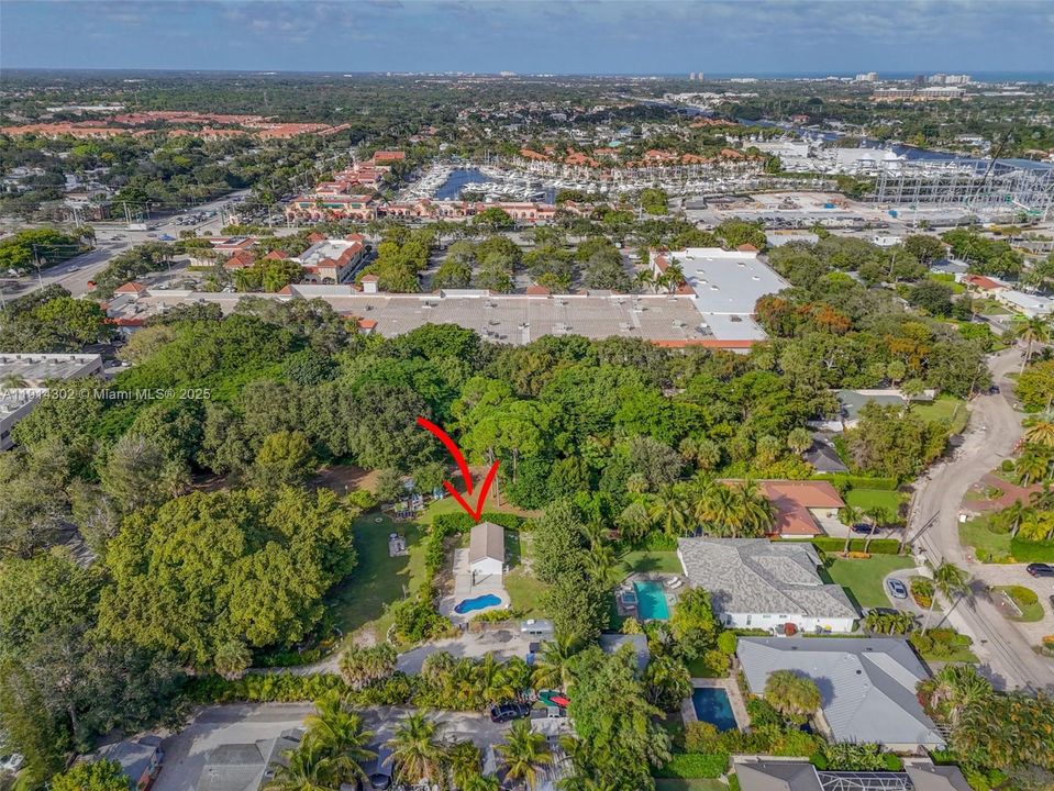 For Rent: $4,000 (1 beds, 1 baths, 480 Square Feet)