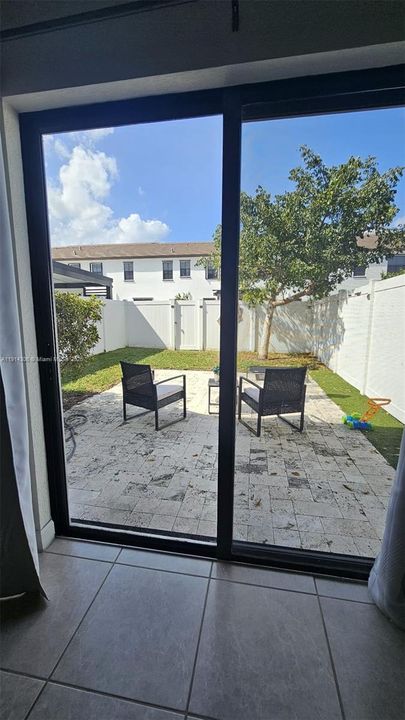 出租: $2,800 (3 贝兹, 2 浴室, 1483 平方英尺)