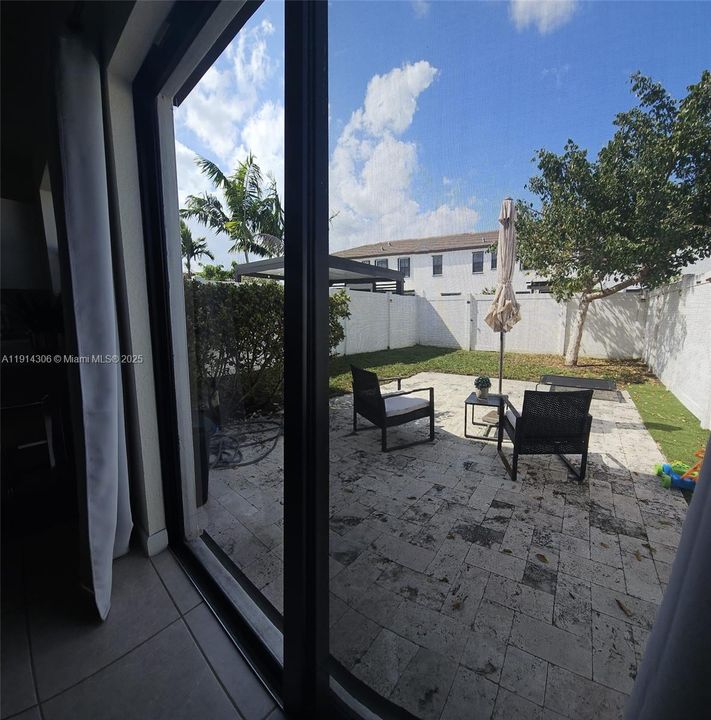 出租: $2,800 (3 贝兹, 2 浴室, 1483 平方英尺)