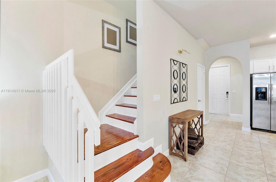 В аренду: $3,400 (3 спален, 2 ванн, 1983 Квадратных фут)