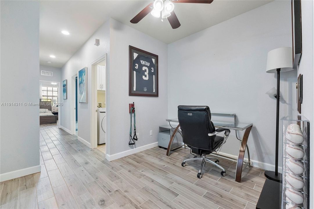 В аренду: $3,400 (3 спален, 2 ванн, 1983 Квадратных фут)