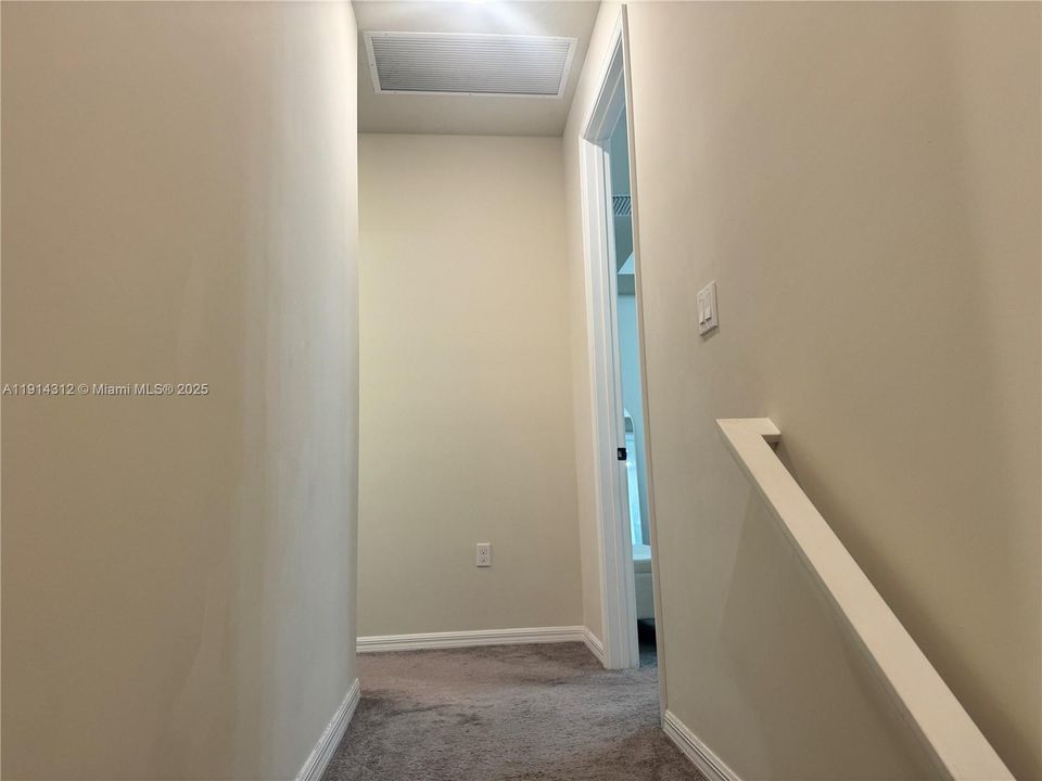 На продажу: $685,000 (3 спален, 2 ванн, 1966 Квадратных фут)