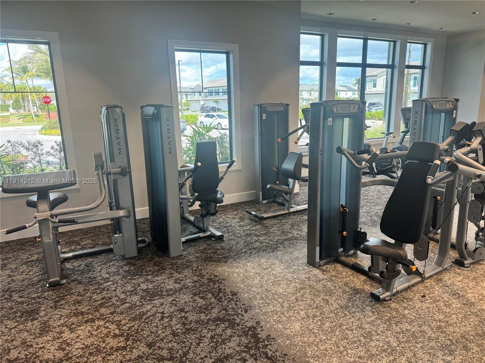 На продажу: $685,000 (3 спален, 2 ванн, 1966 Квадратных фут)