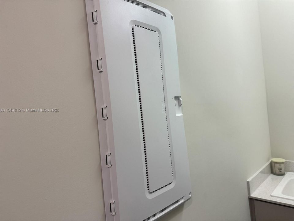 На продажу: $685,000 (3 спален, 2 ванн, 1966 Квадратных фут)