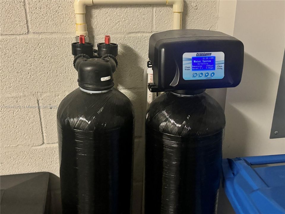 На продажу: $685,000 (3 спален, 2 ванн, 1966 Квадратных фут)