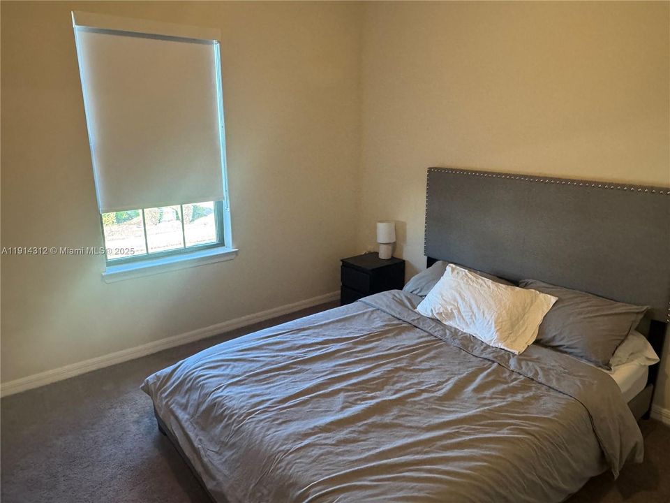 На продажу: $685,000 (3 спален, 2 ванн, 1966 Квадратных фут)