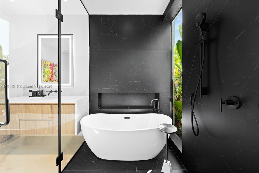 For Sale: $4,150,000 (4 beds, 5 baths, 3550 Square Feet)