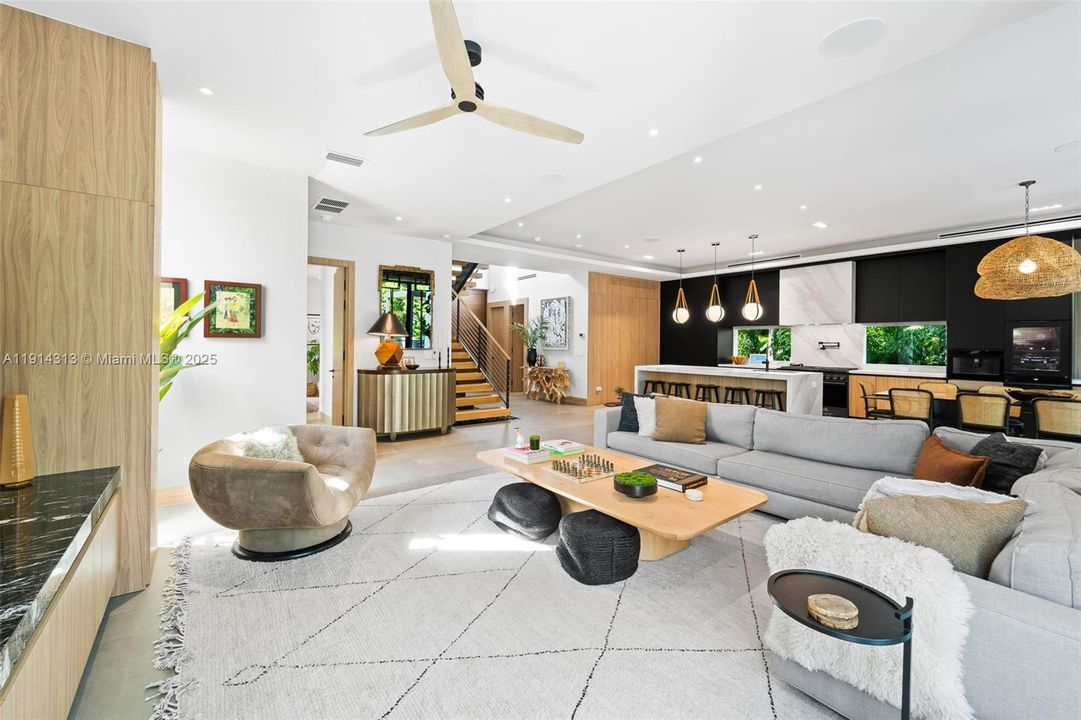 For Sale: $4,150,000 (4 beds, 5 baths, 3550 Square Feet)