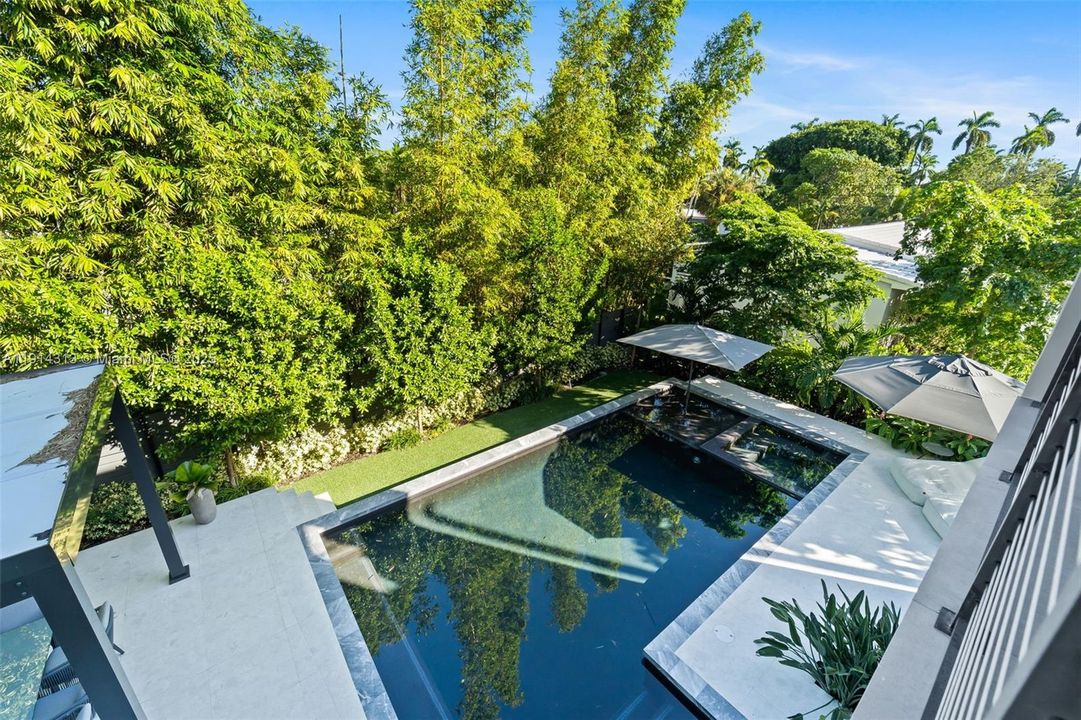 For Sale: $4,150,000 (4 beds, 5 baths, 3550 Square Feet)