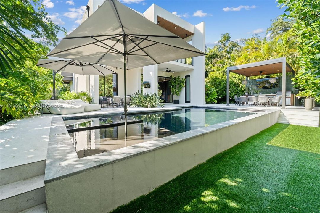 For Sale: $4,150,000 (4 beds, 5 baths, 3550 Square Feet)