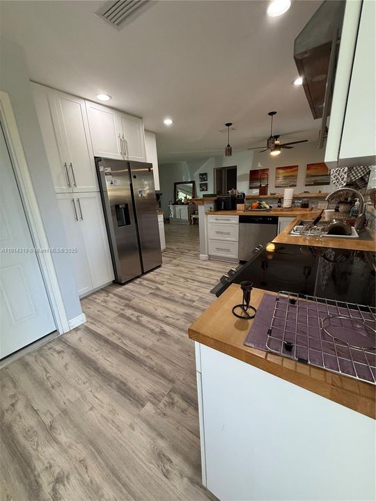 待售: $499,000 (2 贝兹, 2 浴室, 1238 平方英尺)