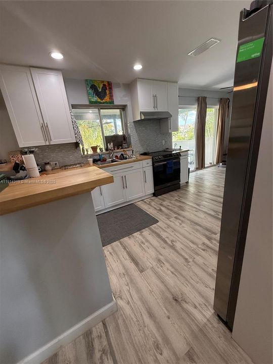 待售: $499,000 (2 贝兹, 2 浴室, 1238 平方英尺)