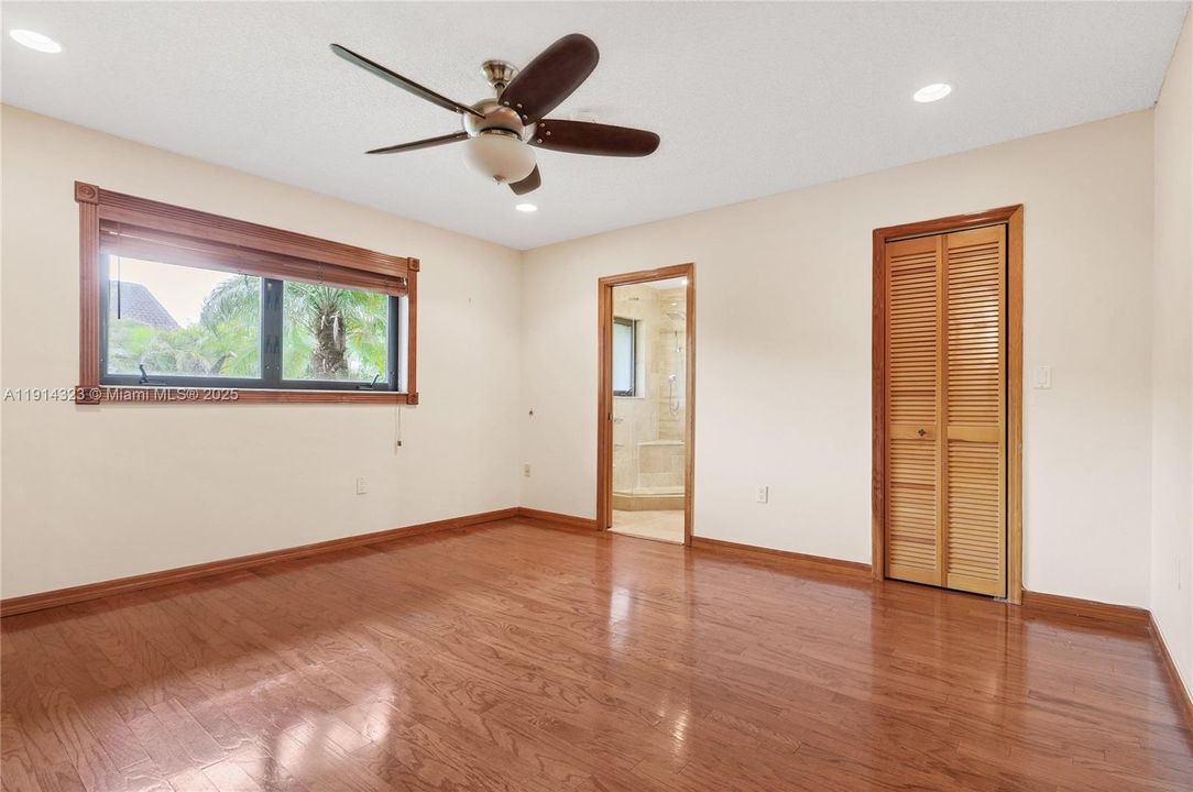 For Rent: $6,000 (4 beds, 2 baths, 2056 Square Feet)