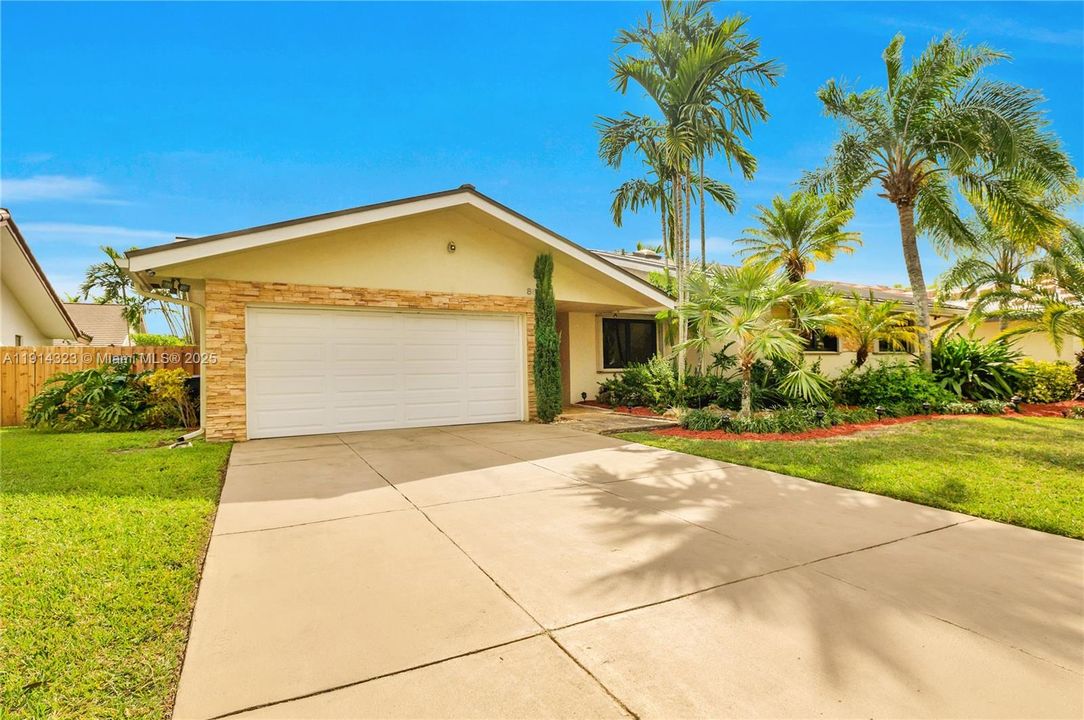 For Rent: $6,000 (4 beds, 2 baths, 2056 Square Feet)