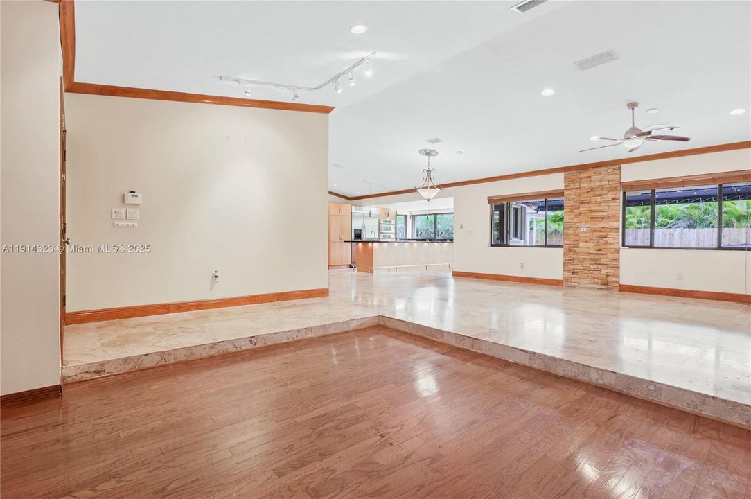 For Rent: $6,000 (4 beds, 2 baths, 2056 Square Feet)