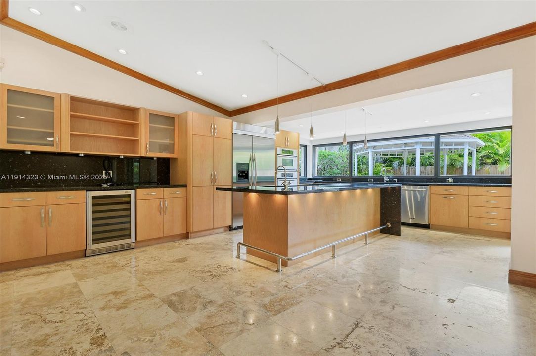 For Rent: $6,000 (4 beds, 2 baths, 2056 Square Feet)