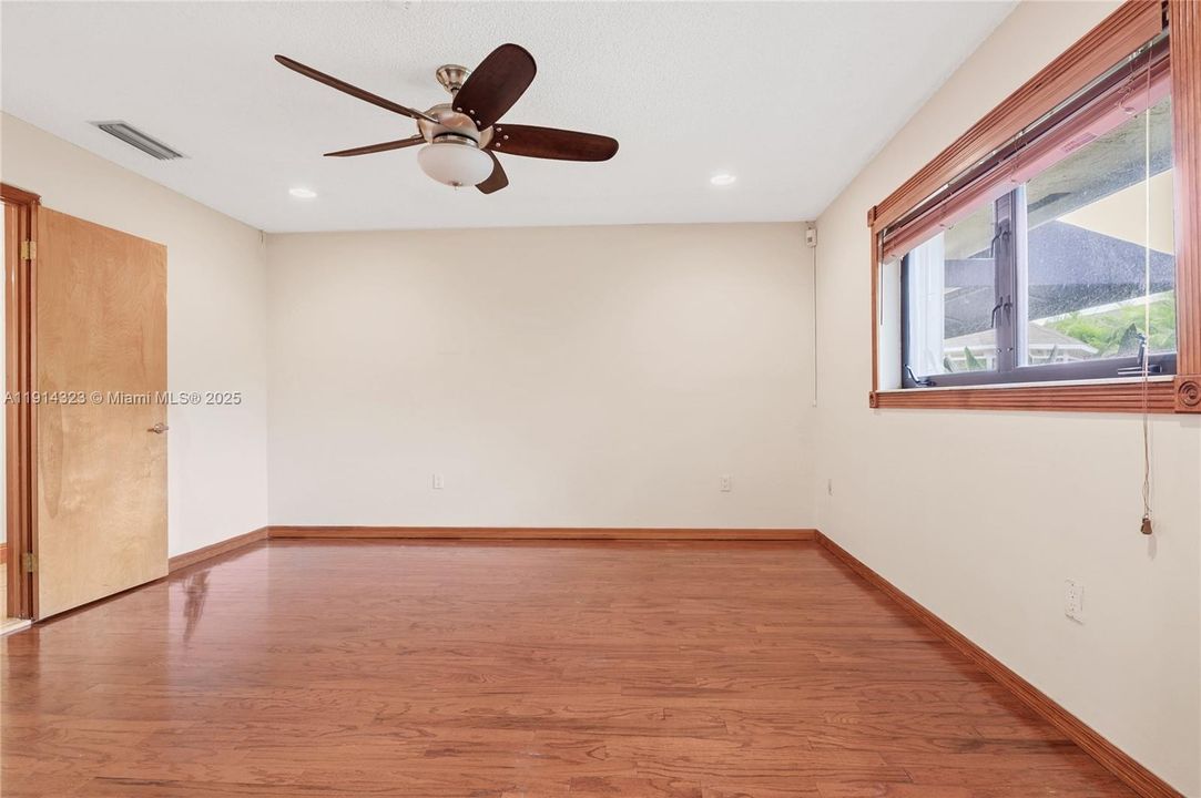 For Rent: $6,000 (4 beds, 2 baths, 2056 Square Feet)