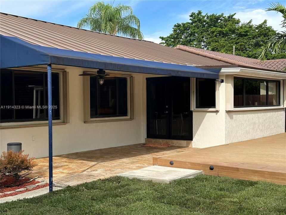 For Rent: $6,000 (4 beds, 2 baths, 2056 Square Feet)