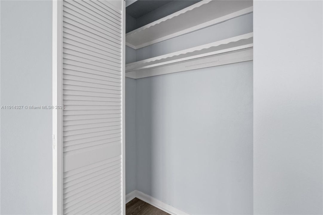 For Rent: $1,495 (1 beds, 1 baths, 825 Square Feet)