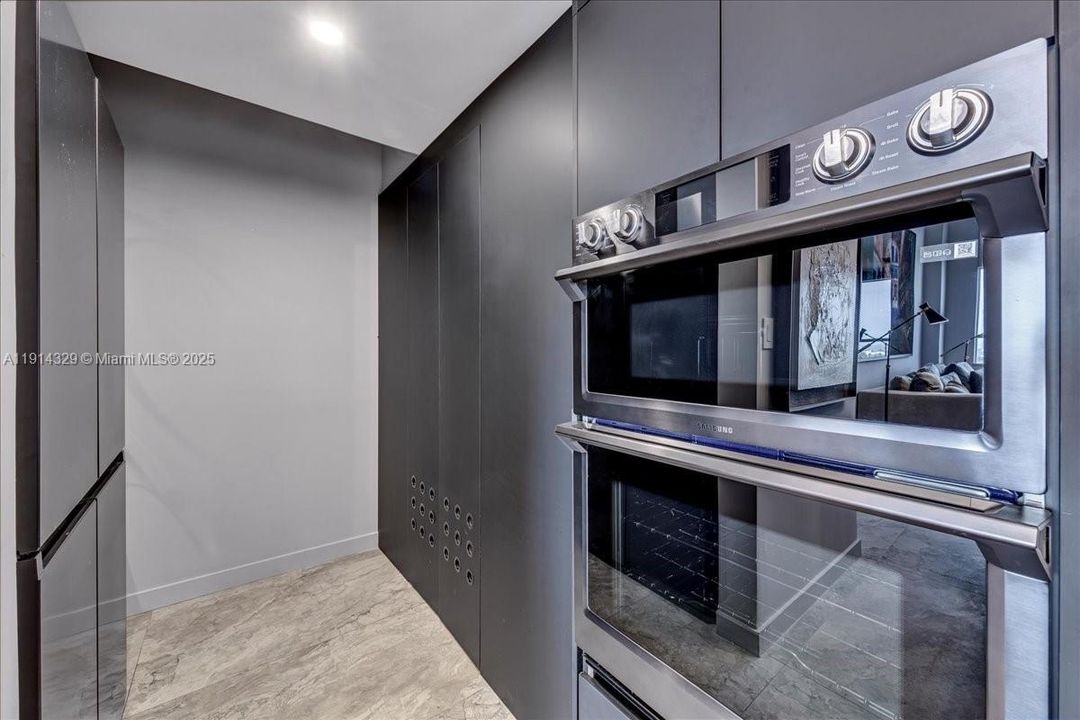 На продажу: $695,000 (2 спален, 2 ванн, 1121 Квадратных фут)