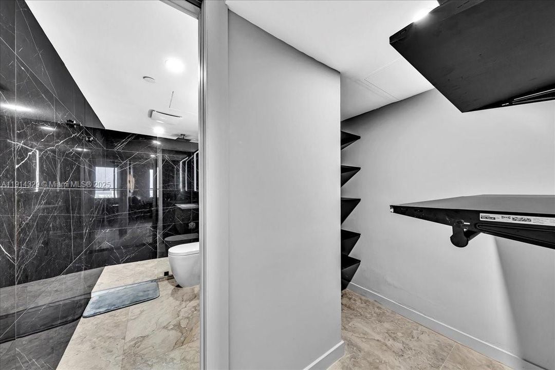 На продажу: $695,000 (2 спален, 2 ванн, 1121 Квадратных фут)