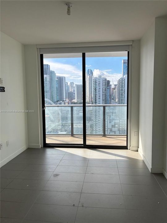 For Sale: $544,900 (2 beds, 2 baths, 882 Square Feet)