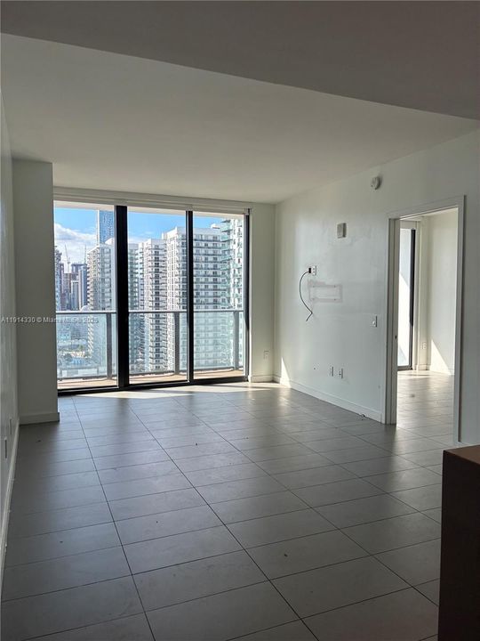 For Sale: $544,900 (2 beds, 2 baths, 882 Square Feet)