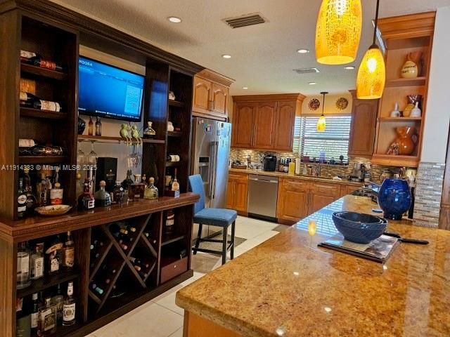 For Sale: $785,000 (3 beds, 2 baths, 1543 Square Feet)