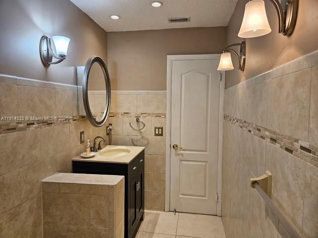 For Sale: $785,000 (3 beds, 2 baths, 1543 Square Feet)