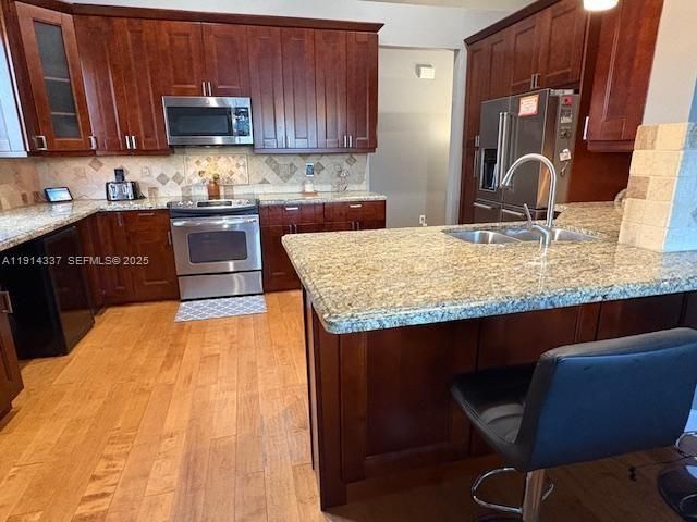 For Sale: $1,100,000 (3 beds, 3 baths, 2036 Square Feet)