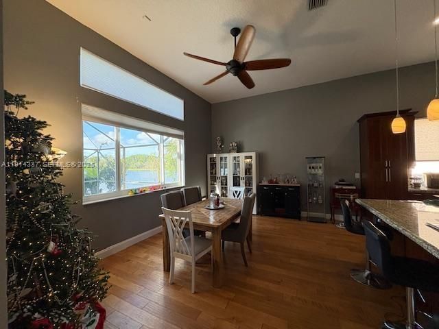 For Sale: $1,100,000 (3 beds, 3 baths, 2036 Square Feet)