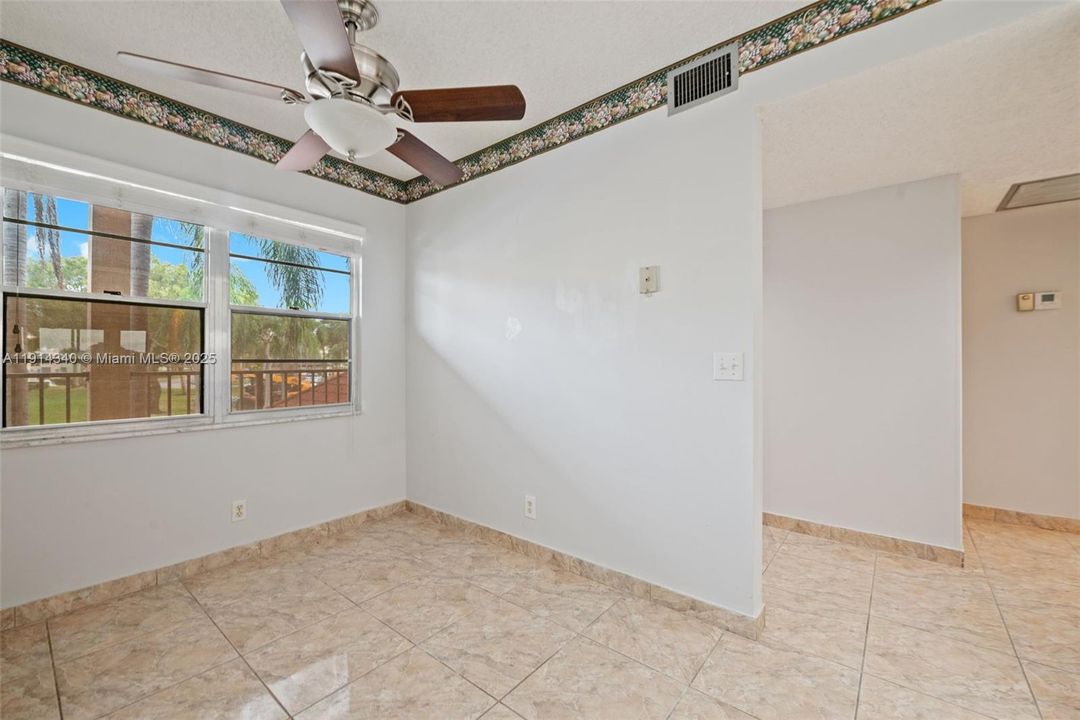 For Rent: $2,300 (2 beds, 2 baths, 1192 Square Feet)