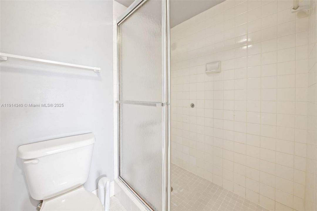 For Rent: $2,300 (2 beds, 2 baths, 1192 Square Feet)