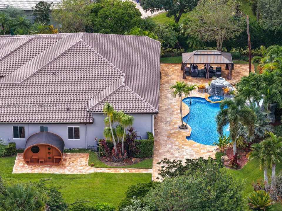 待售: $2,500,000 (5 贝兹, 4 浴室, 4130 平方英尺)