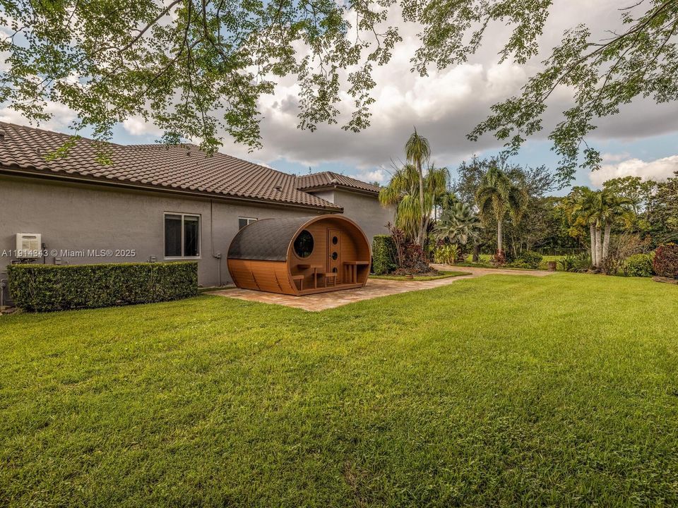 待售: $2,500,000 (5 贝兹, 4 浴室, 4130 平方英尺)