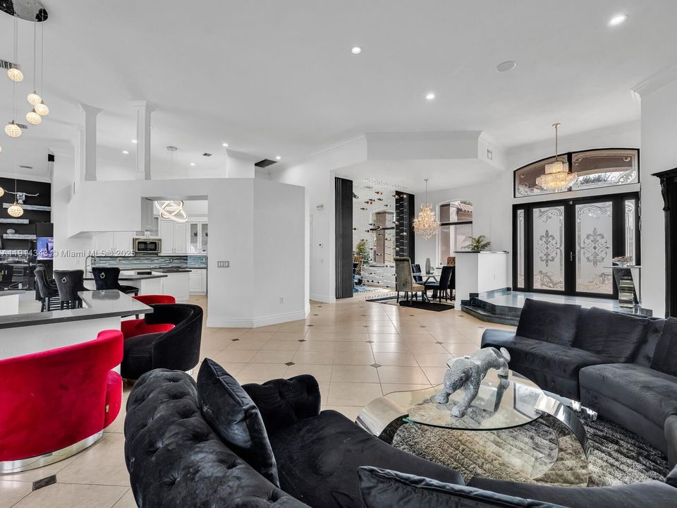 待售: $2,500,000 (5 贝兹, 4 浴室, 4130 平方英尺)