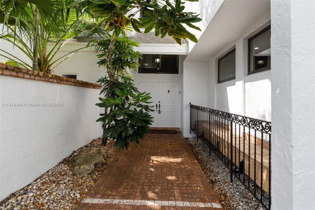 En Venta: $2,360,000 (4 camas, 5 baños, 4130 Pies cuadrados)