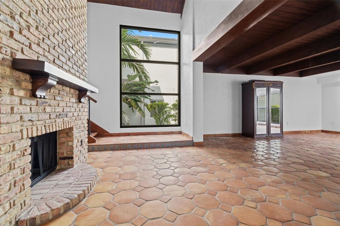 En Venta: $2,360,000 (4 camas, 5 baños, 4130 Pies cuadrados)