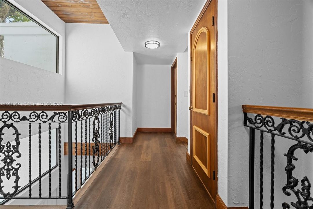 En Venta: $2,360,000 (4 camas, 5 baños, 4130 Pies cuadrados)