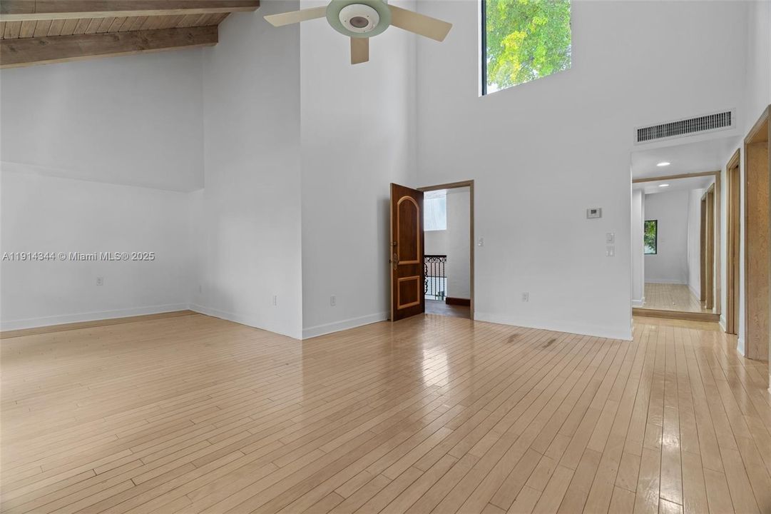 En Venta: $2,360,000 (4 camas, 5 baños, 4130 Pies cuadrados)